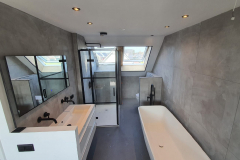 badkamer-grijs-zwart-wit-overal